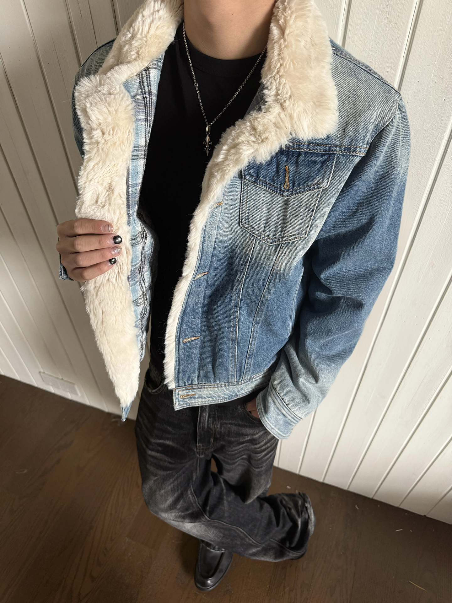 Milan Street Style Worn-In Den - Street Fashion Of Milan reseña y precio